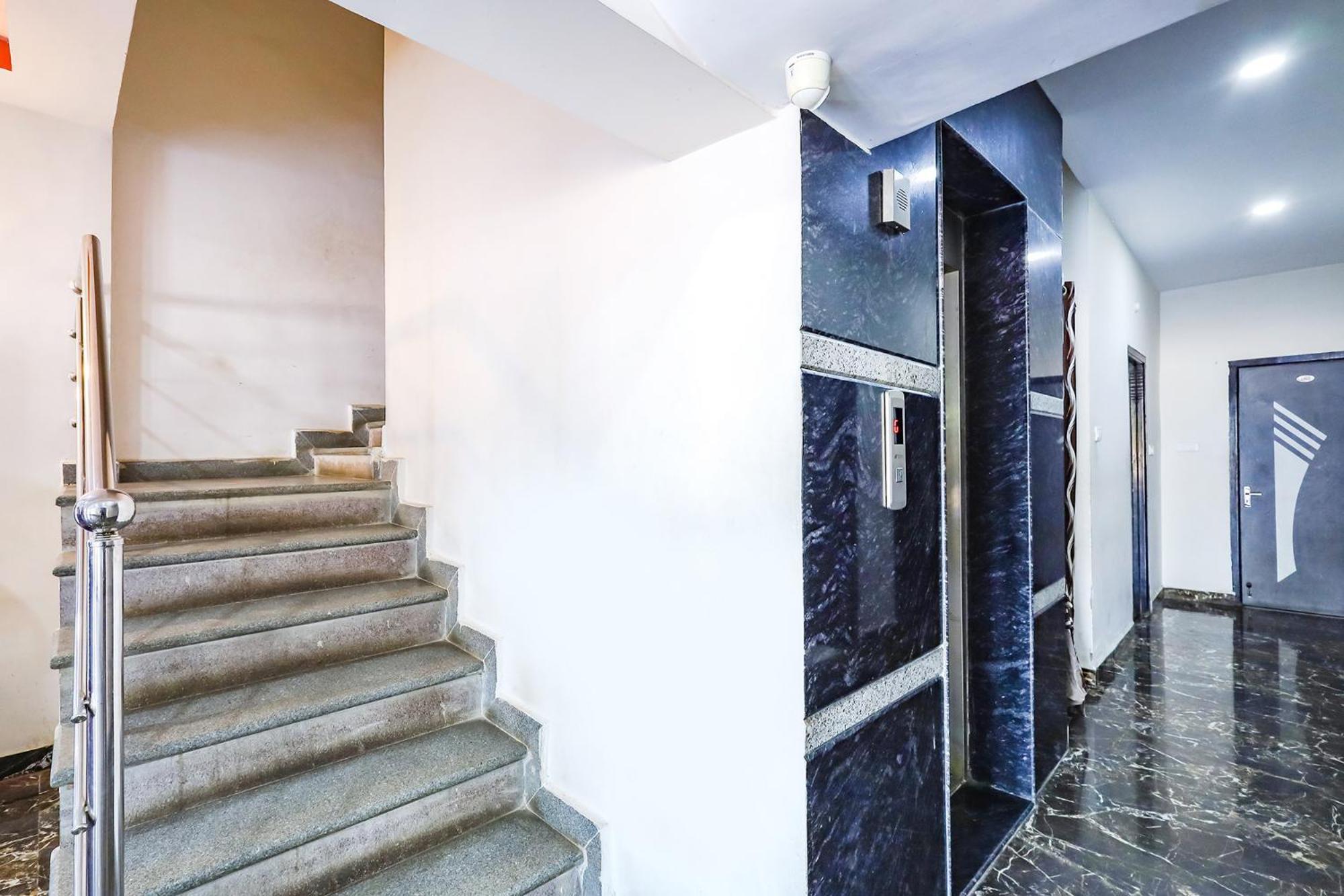 Hotel Capital O Lakshmi Residency Tirupati Exterior foto